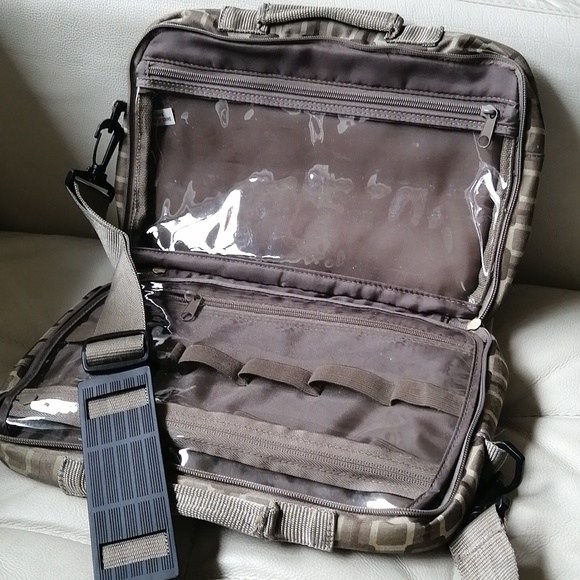 Naturalizer Make-Up|Travel Bag Divider & Organizer - Picture 3 of 8